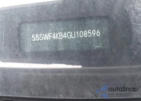 2016 Mercedes-Benz C 300 4Matic/Luxury 4Matic/Sport 4Matic z USA, uszkodzony, nr VIN 55SWF4KB4GU108596